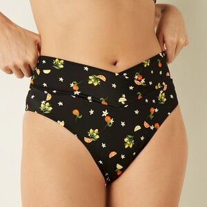 Victoria’s Secret PINK Bikini Bottoms. Like new. Orange blossom print. Large